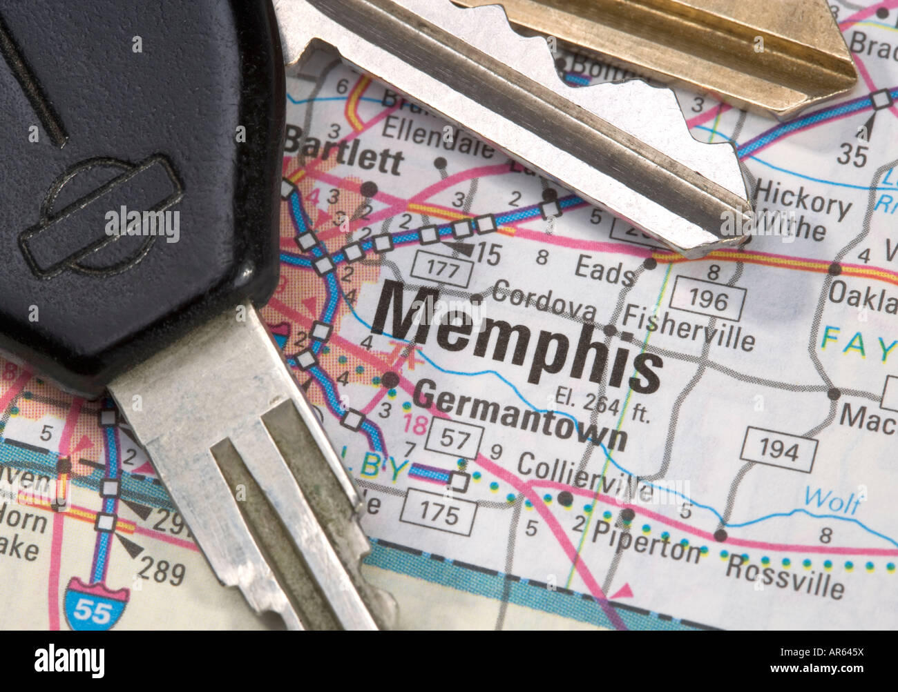 Un gros plan d'une carte de Memphis Tennessee avec des clés de voiture Banque D'Images