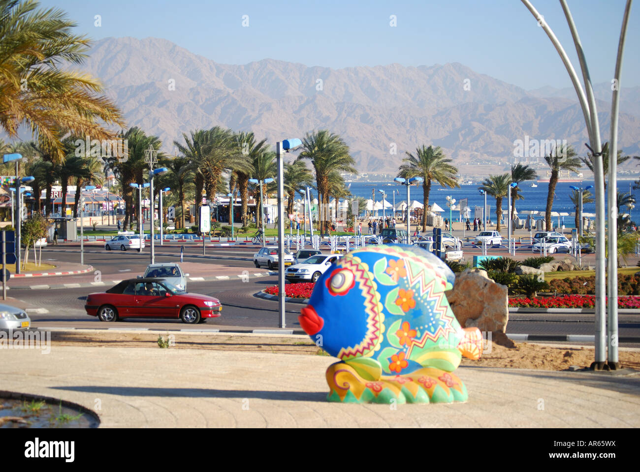 Sculptures de poissons en bord de mer, Square, Eilat, Israël, District du Sud Banque D'Images