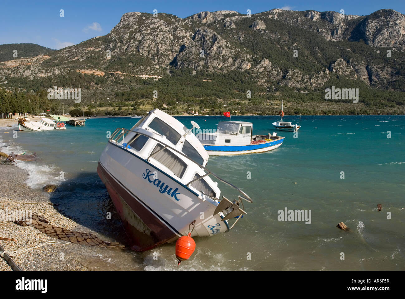 Les dégâts causés sur les bateaux de pêche dans la baie de Gokova , Akbuk Turquie . Banque D'Images