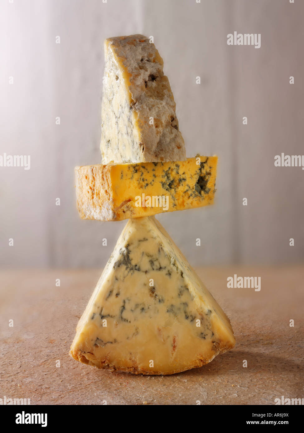 Fromage bleu anglais - White & Blue Stilton crémeux et Blacksticks Banque D'Images