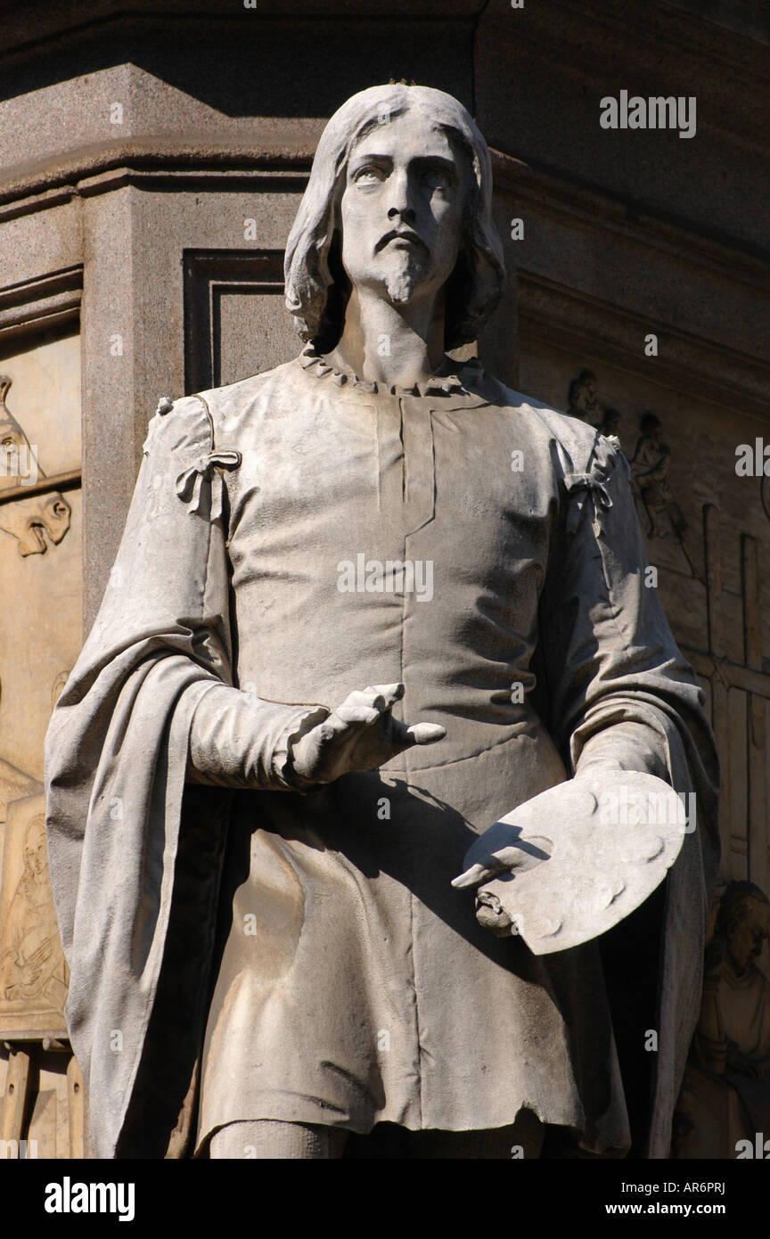 Gio Antonio Canal statue Piazza della Scala de Milan Italia Banque D'Images