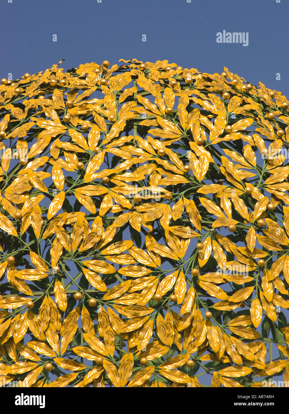 Autriche Vienne sécession bâtiment conçu par l'architecte moderne Joesph M Olbrich dispose d'un dôme en filigrane d'or sur le toit Banque D'Images