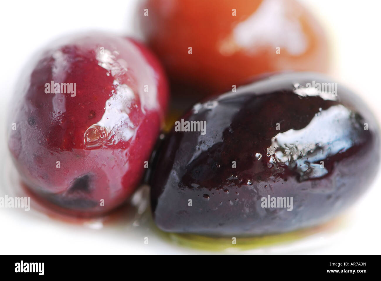 Macro image d'olives kalamata grecque et de l'huile d'olive Banque D'Images