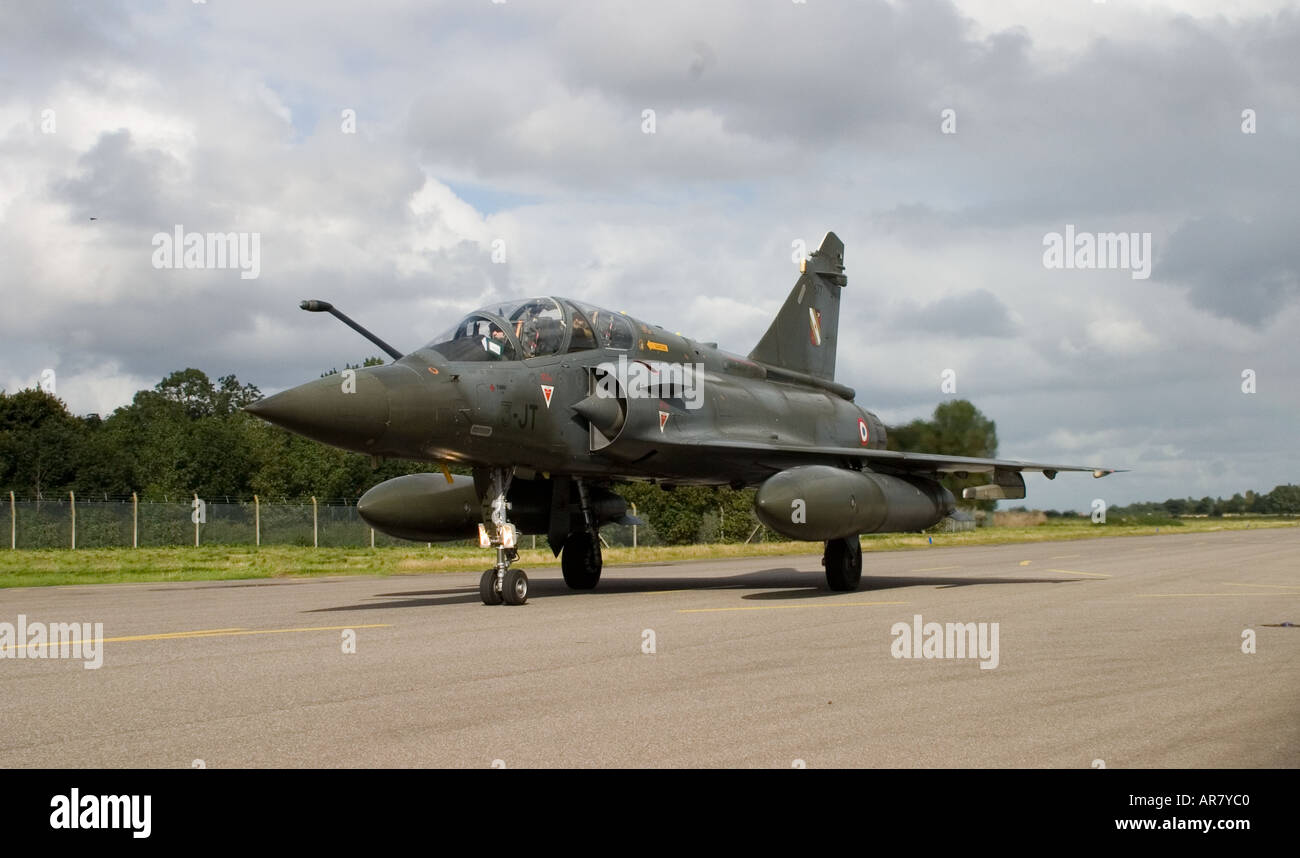 French Air Force Mirage 2000 arrive pour un photocall à RAF Coltishall à Norfolk, Angleterre Banque D'Images