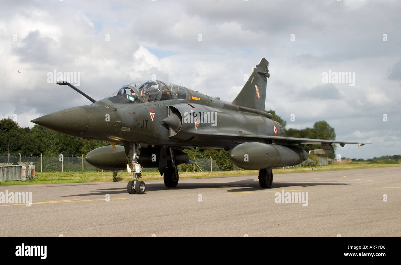 French Air Force Mirage 2000 arrive pour un photocall à RAF Coltishall à Norfolk, Angleterre Banque D'Images