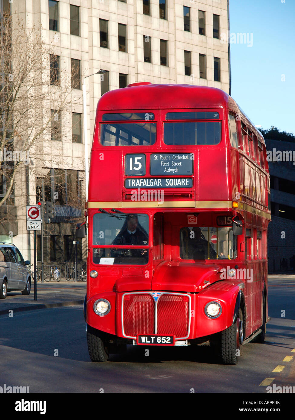 Numéro 15 red double decker bus Londres Banque D'Images