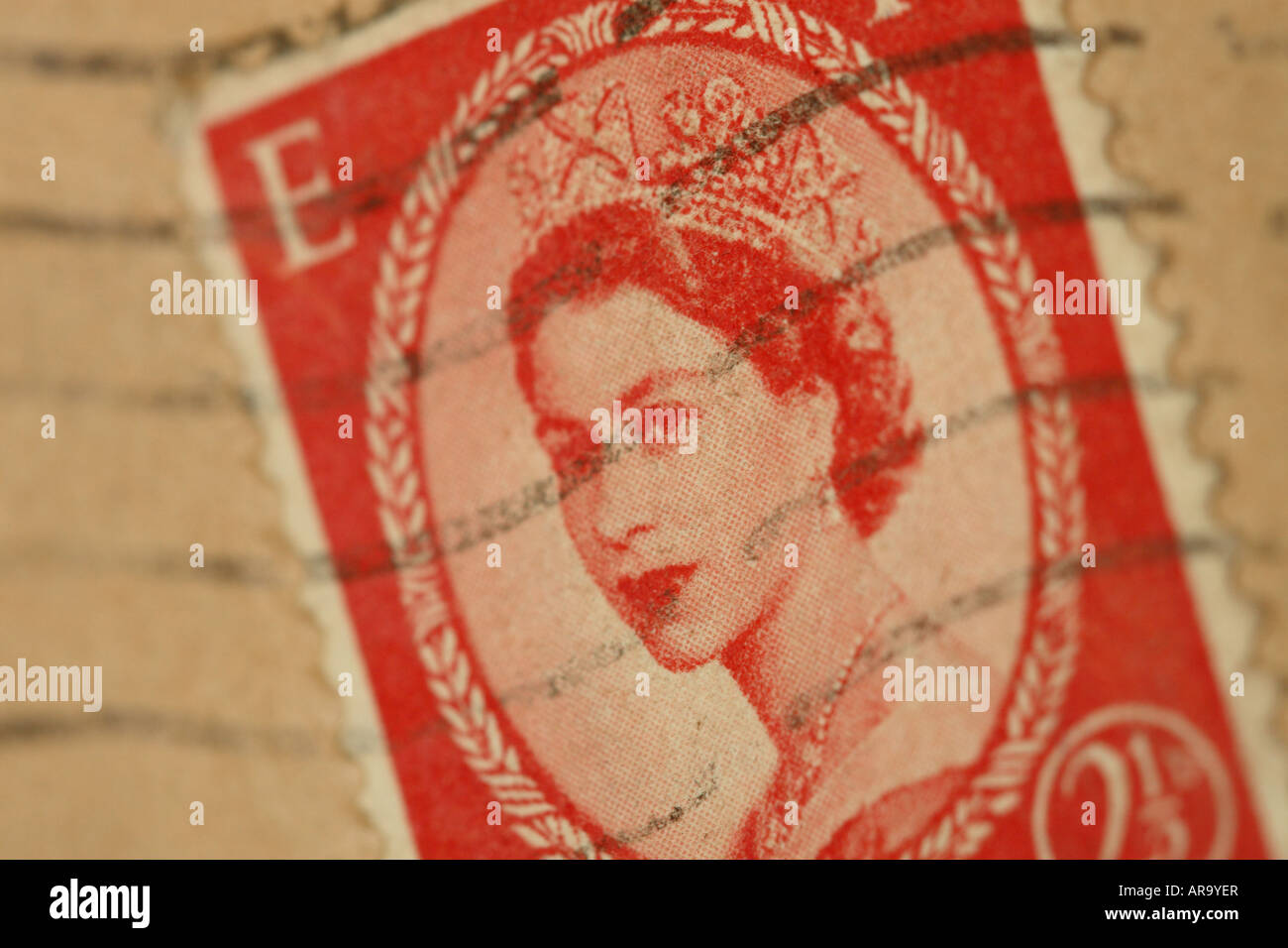 La reine Elizabeth II deuxième 2 Penny 1/2 timbre rouge de 1953 Banque D'Images