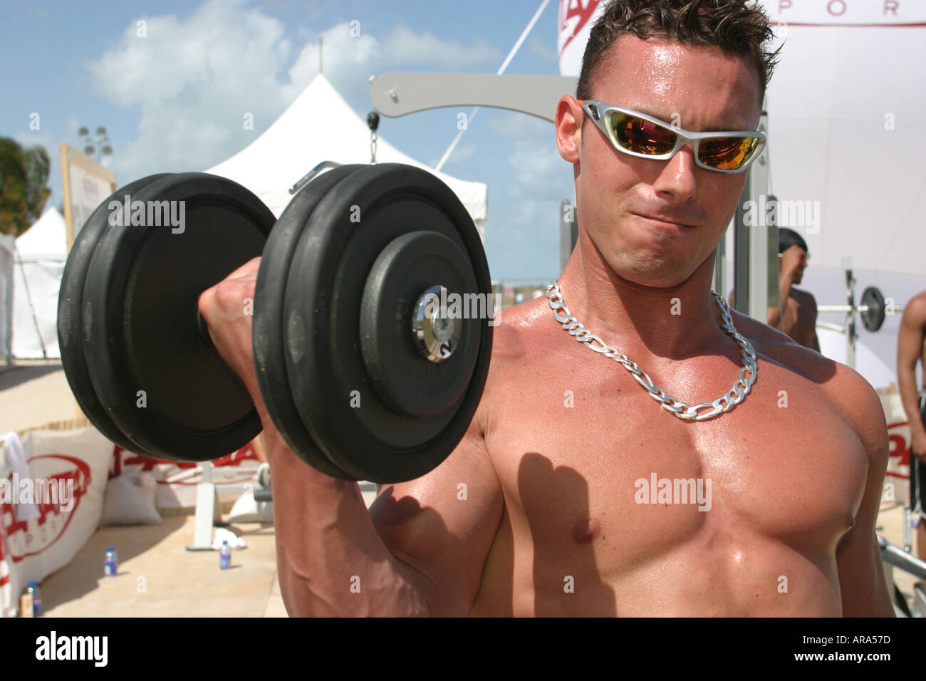 Miami Beach Florida,Ocean Drive,Lummus Park,Fitness Festival,festivals,célébration,foire,ethnique,événement,communauté,voisin,appareils de musculation,dbo Banque D'Images