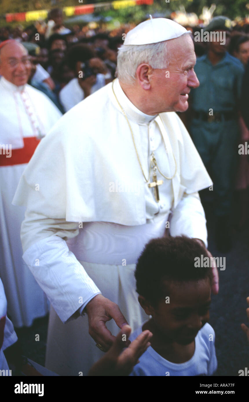 Le Pape Jean Paul II en Papouasie Nouvelle Guinée 1984 Banque D'Images