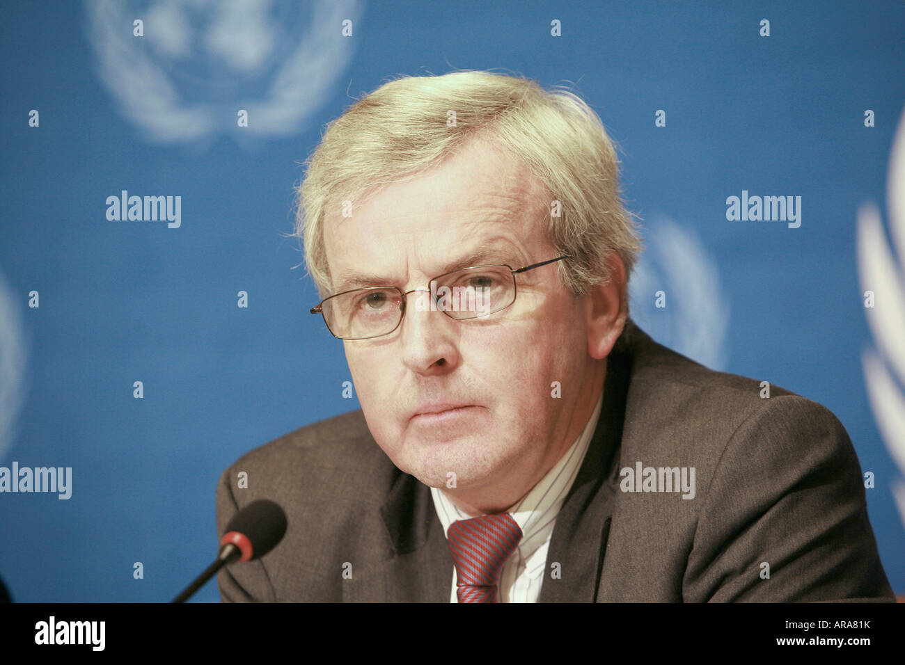 Sir John Holmes, Sous-secrétaire des Nations Unies aux affaires humanitaires et Coordonnateur des secours d'urgence Banque D'Images