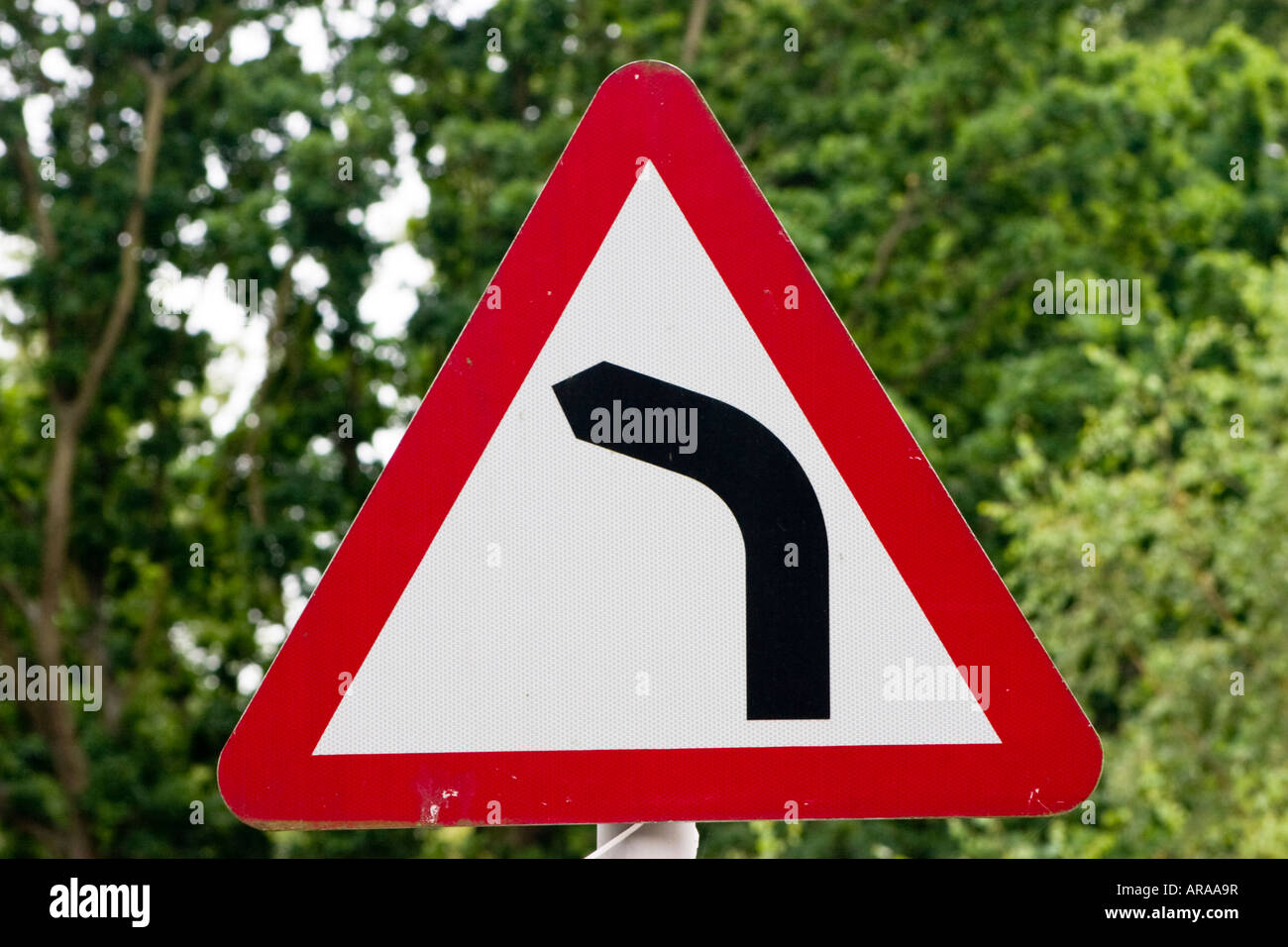 La route tourne à gauche road sign Banque D'Images