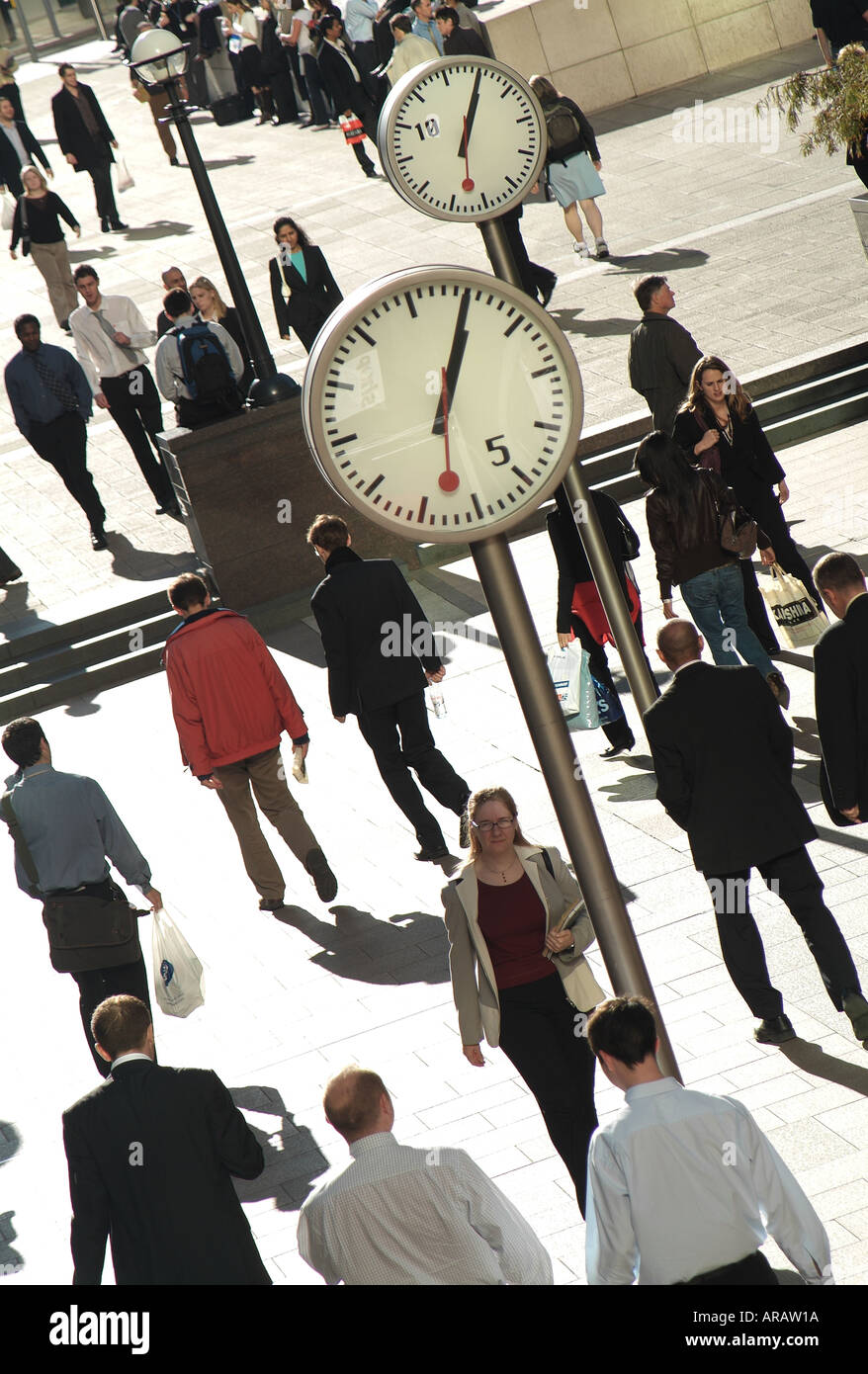 Les gens d'affaires de Canary Wharf, les Docklands, London Banque D'Images