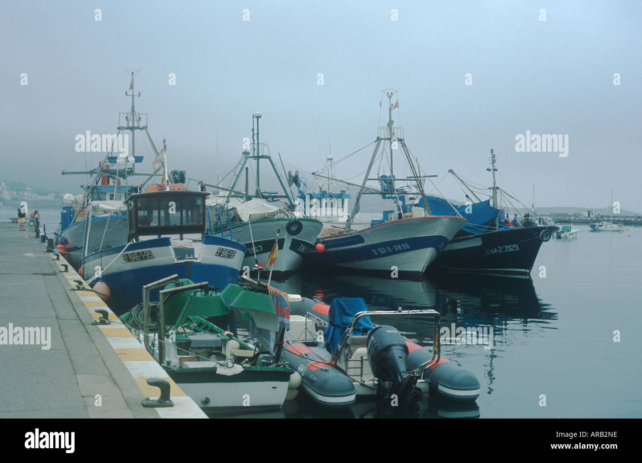 Des bateaux de pêche, Port de la Selva, Catalogne, Espagne Photo Stock