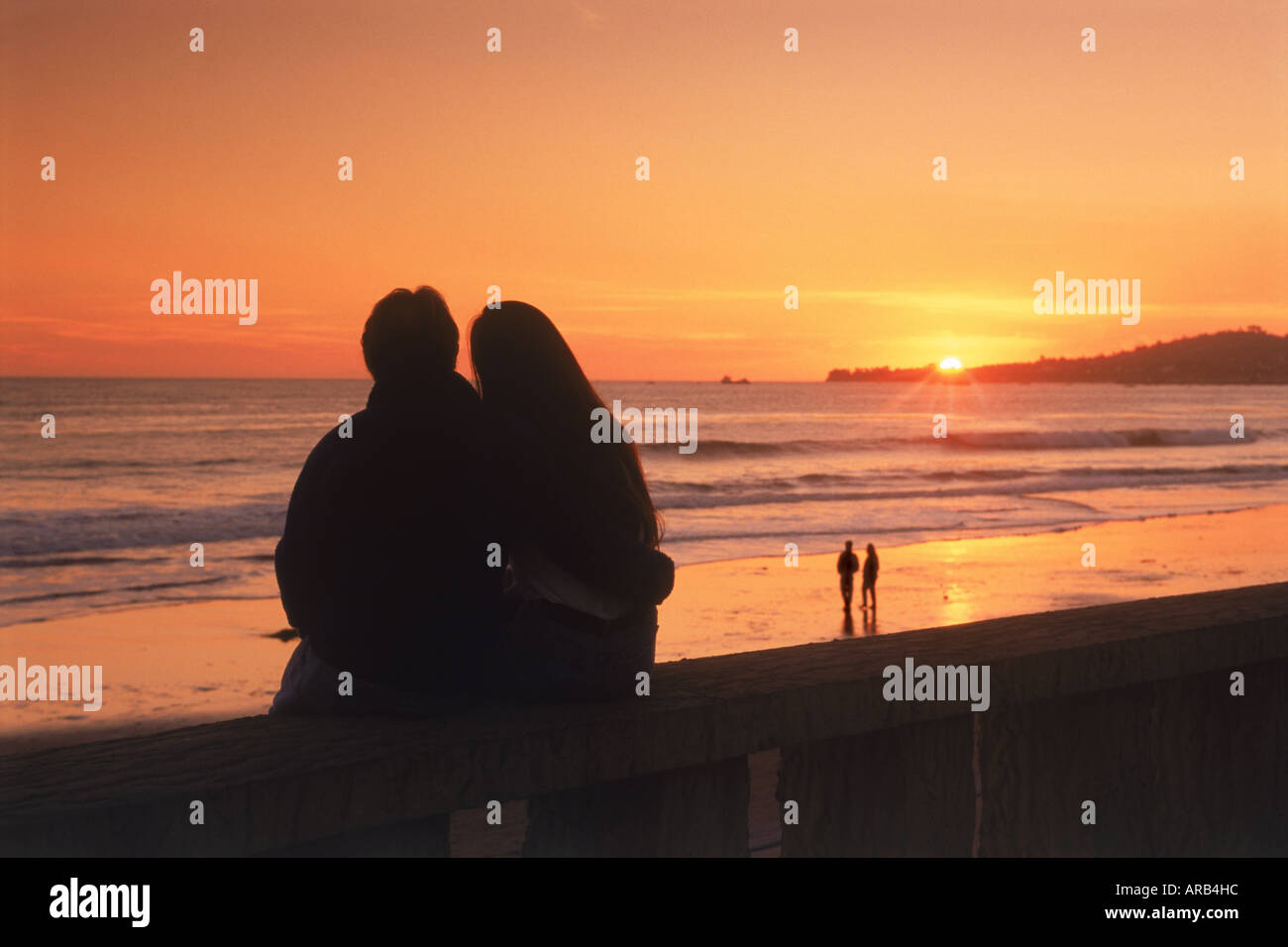 Couple romantique coucher de soleil à Santa Barbara, Californie Banque D'Images