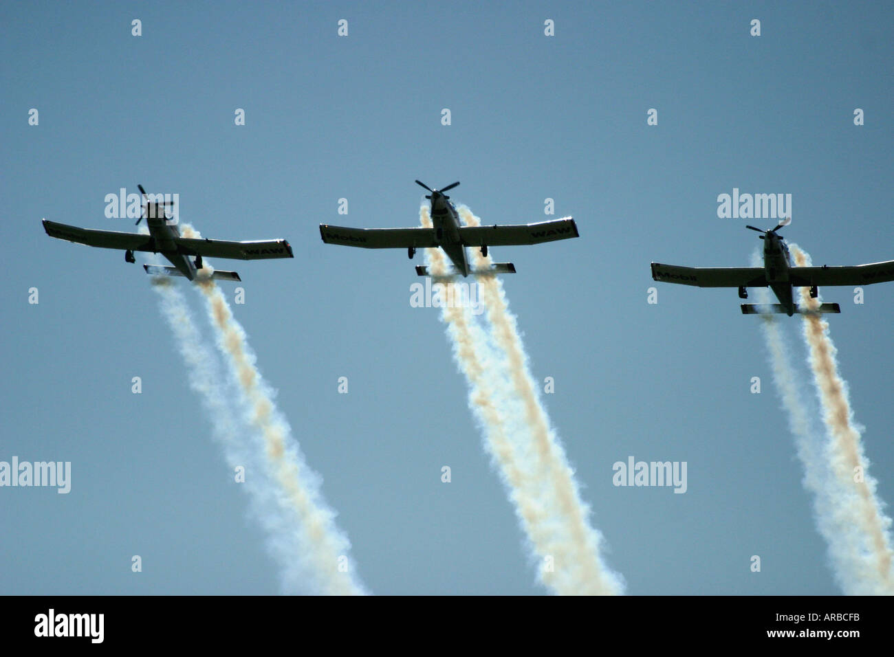 L'équipe de démonstration de voltige aérienne le terreautage avions Fletcher Cresco Banque D'Images