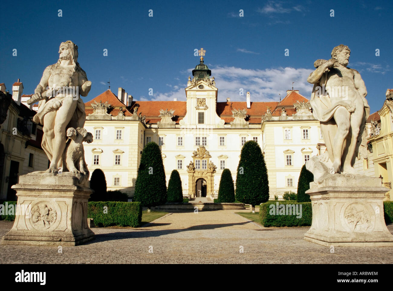 Château baroque, avec les travaux par l'architecte italien Domenico Martinelli, Valtice, South Moravia, République Tchèque Banque D'Images