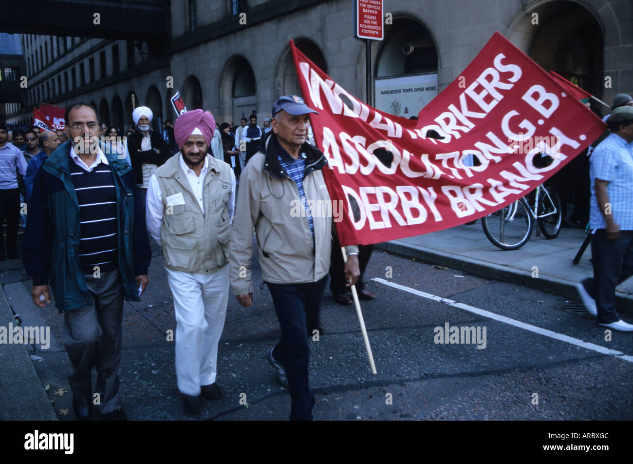 Les travailleurs indiens ont manifesté sur un anti-guerre Mars à Manchester Banque D'Images