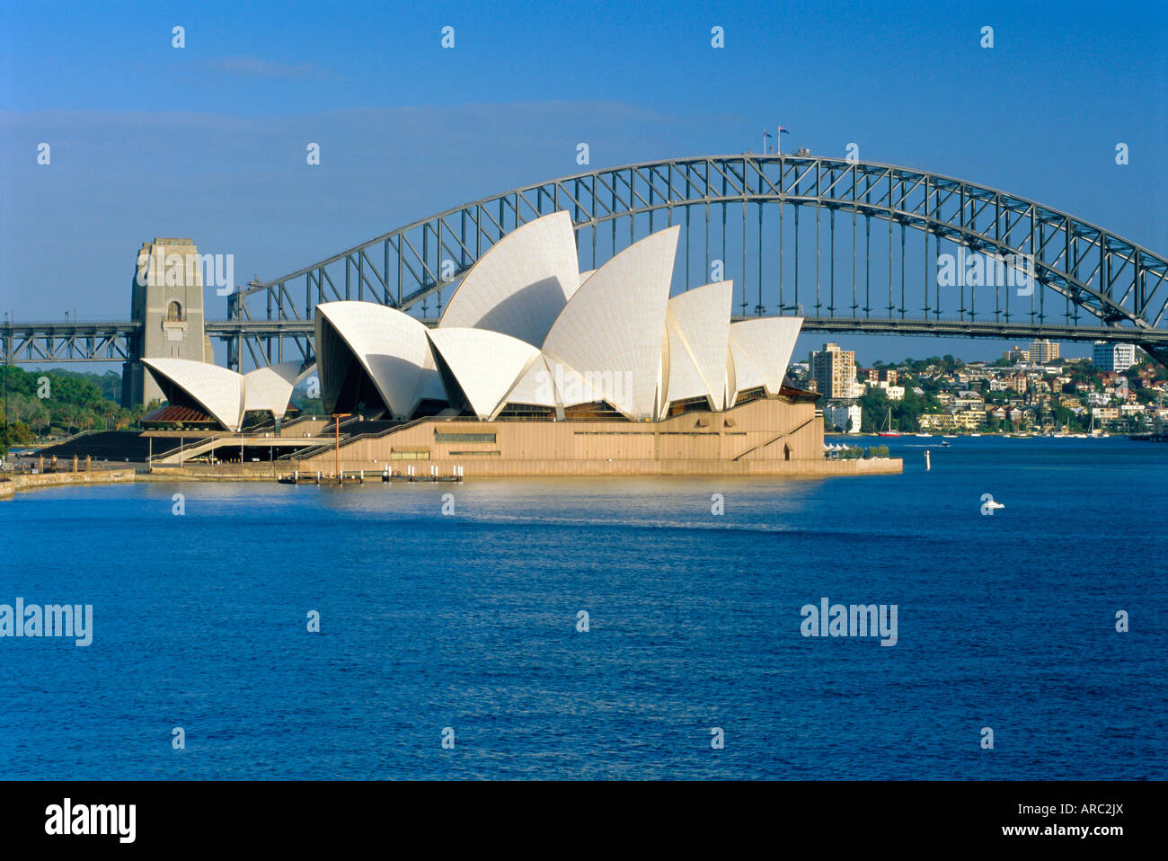 Opéra et le pont Harbour Bridge de Sydney, Sydney, New South Wales, Australia Banque D'Images