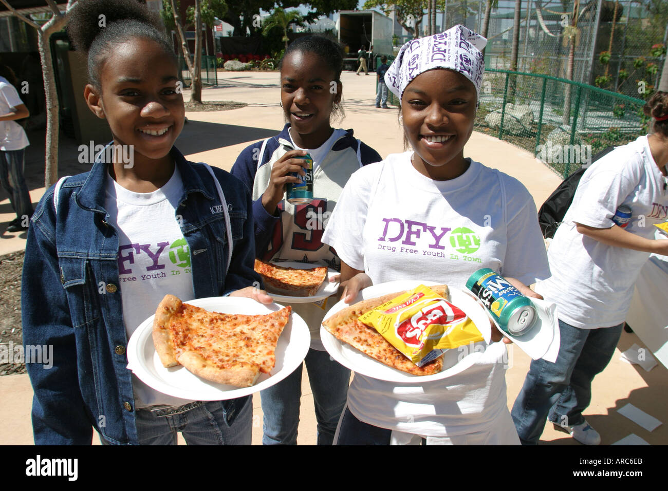 Miami Florida,Parrot Jungle,oiseaux,plumes,vol,Drug Free Youth in Town,DFYIT club,anti addiction organisation à but non lucratif,Drug Free Festival,festival Banque D'Images