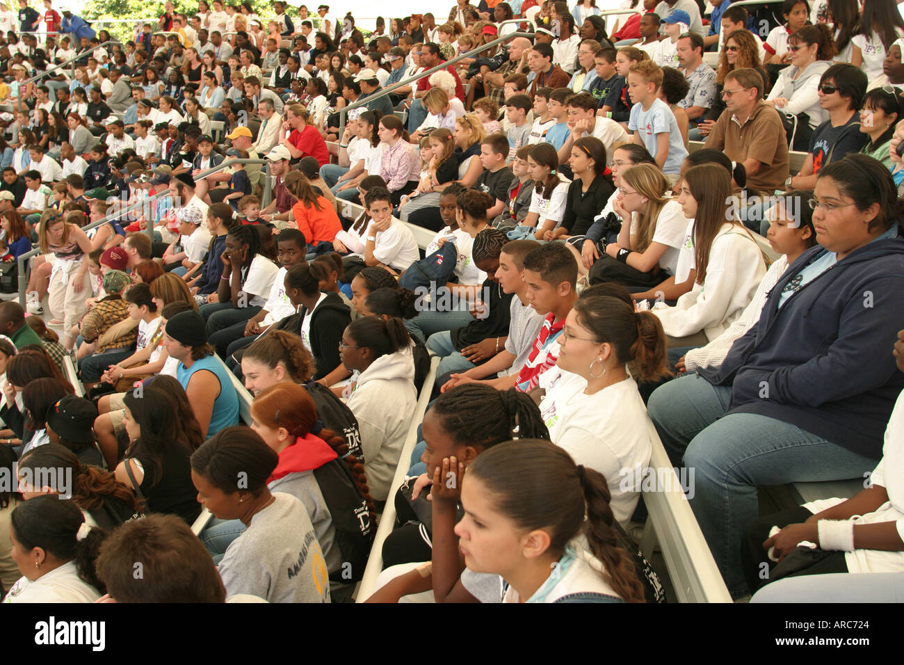 Miami Florida,Parrot Jungle,oiseaux,plumes,vol,Drug Free Youth in Town,DFYIT club,anti addiction organisation à but non lucratif,Drug Free Festival,festival Banque D'Images