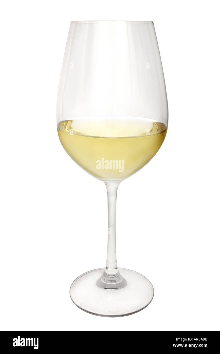 Verser le vin blanc dans un verre verrerie Banque D'Images