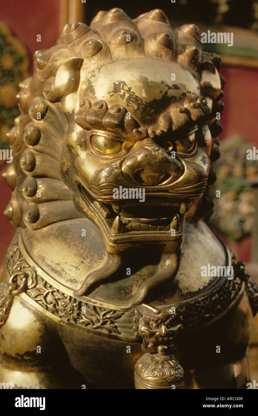 Close-up of lion de bronze statue, Forbidden City, Beijing, China, Asia Banque D'Images