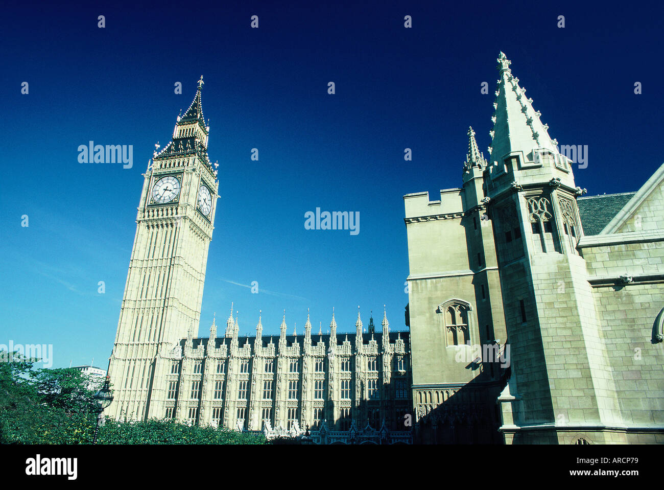 Big Ben et les chambres du Parlement, Londres, Angleterre. Banque D'Images