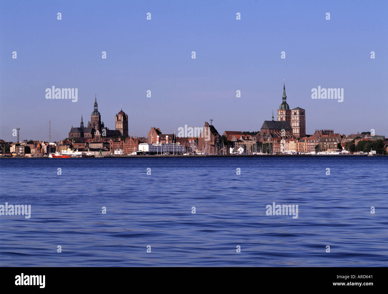 Stralsund, Blick von Altefähr/Rügen Stralsund auf Banque D'Images