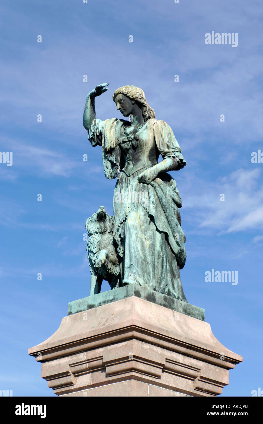 Monument à l'héroïne écossaise Flora MacDonald au château d'Inverness, en Écosse. XPL 3536-344 Banque D'Images