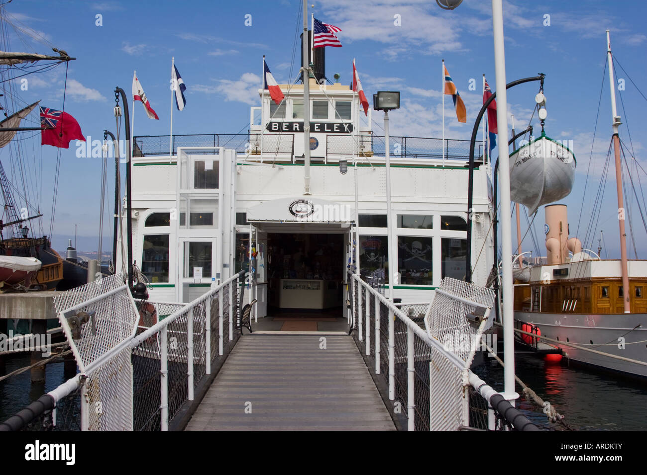 Ferry restauré à la Berkeley Musée maritime de San Diego Banque D'Images Ferry restauré à la Berkeley Musée maritime de San Diego Banque D'Images
