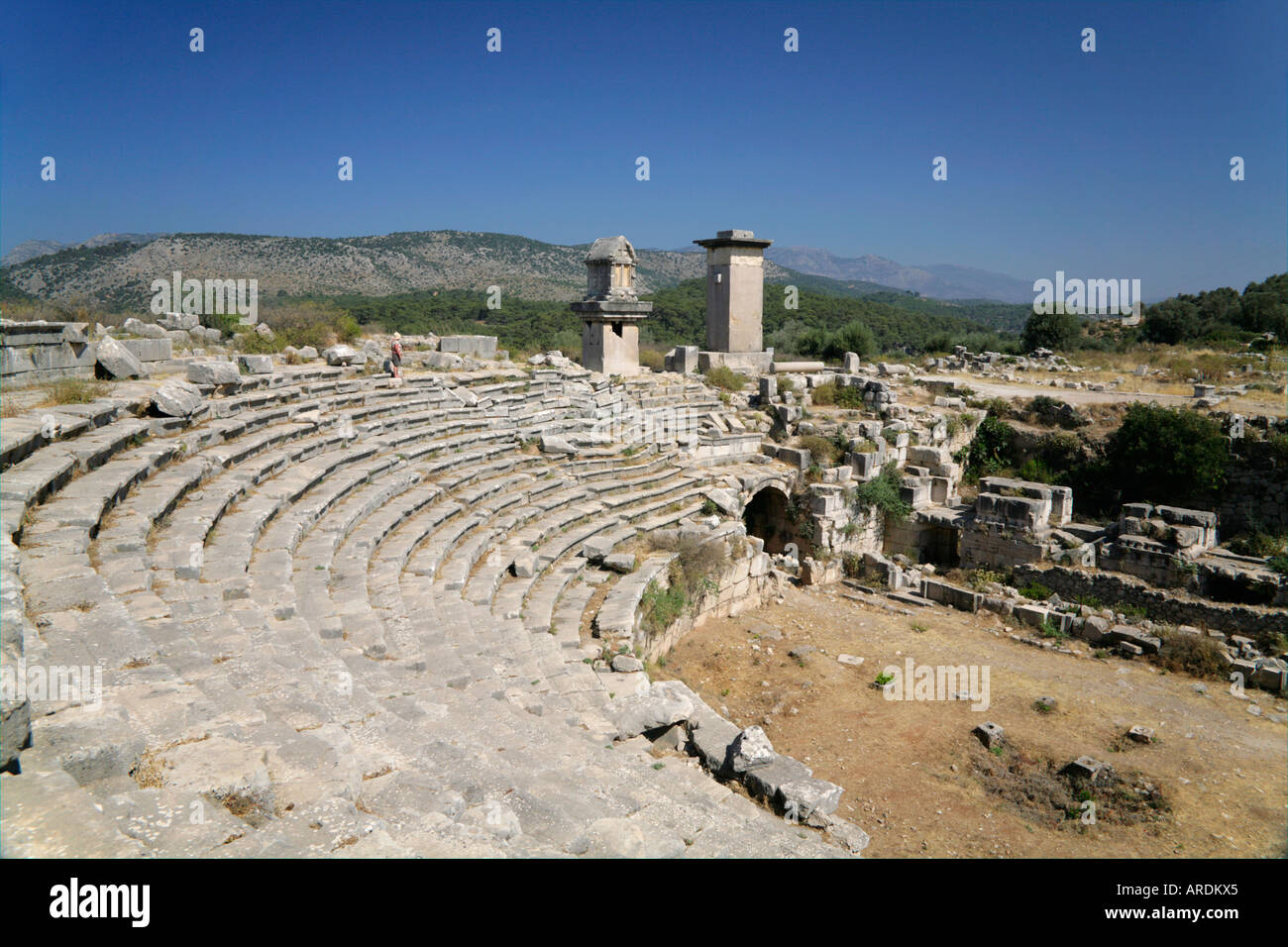 Xanthos Amphitheater et tombe Lycienne Turquie du sud Asie Banque D'Images