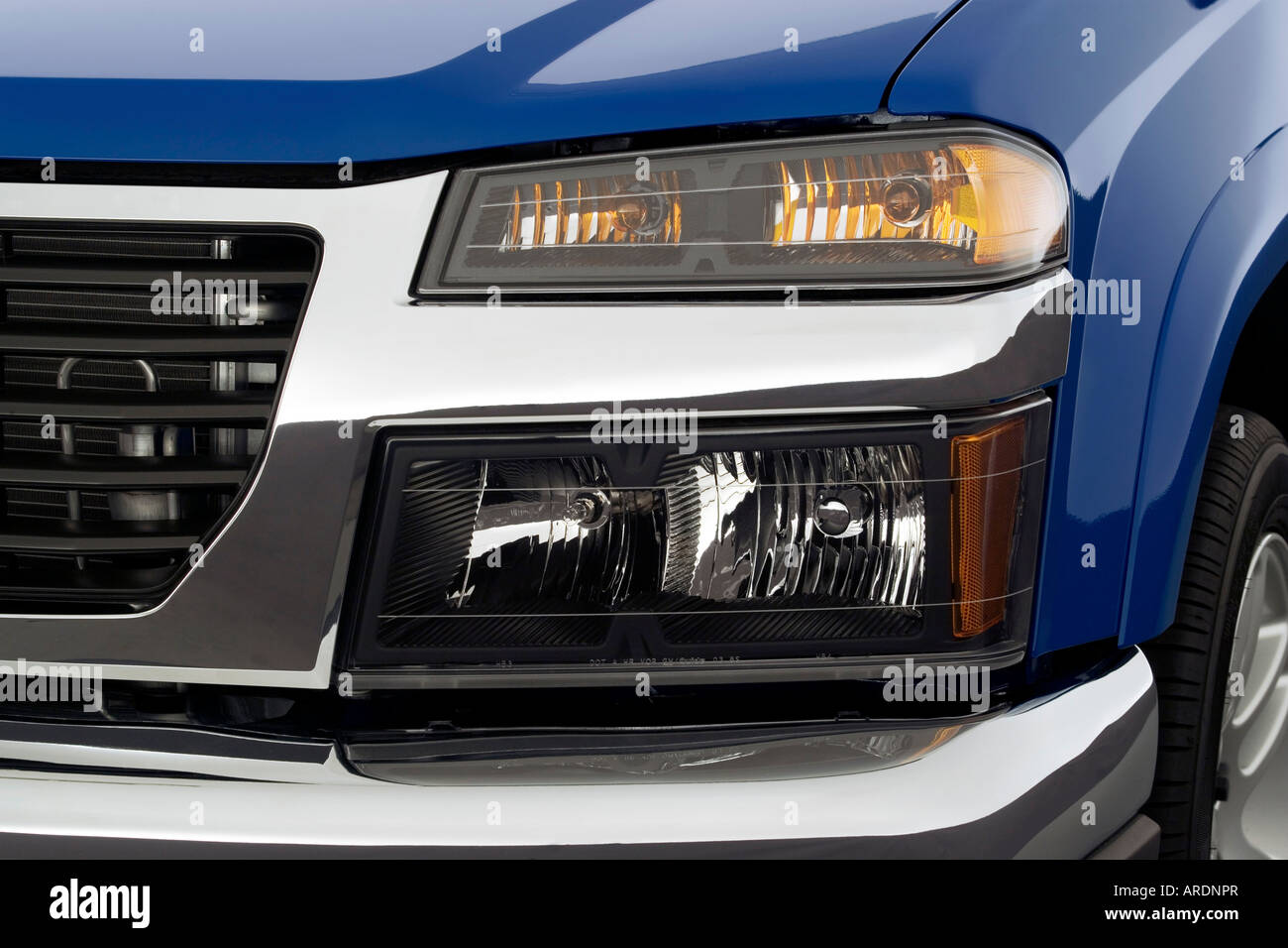 2007 GMC Canyon SLE en bleu - Phare Banque D'Images