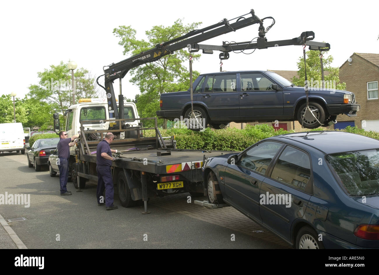 Voitures non taxés sont enlevés Milton Keynes Bucks UK Banque D'Images