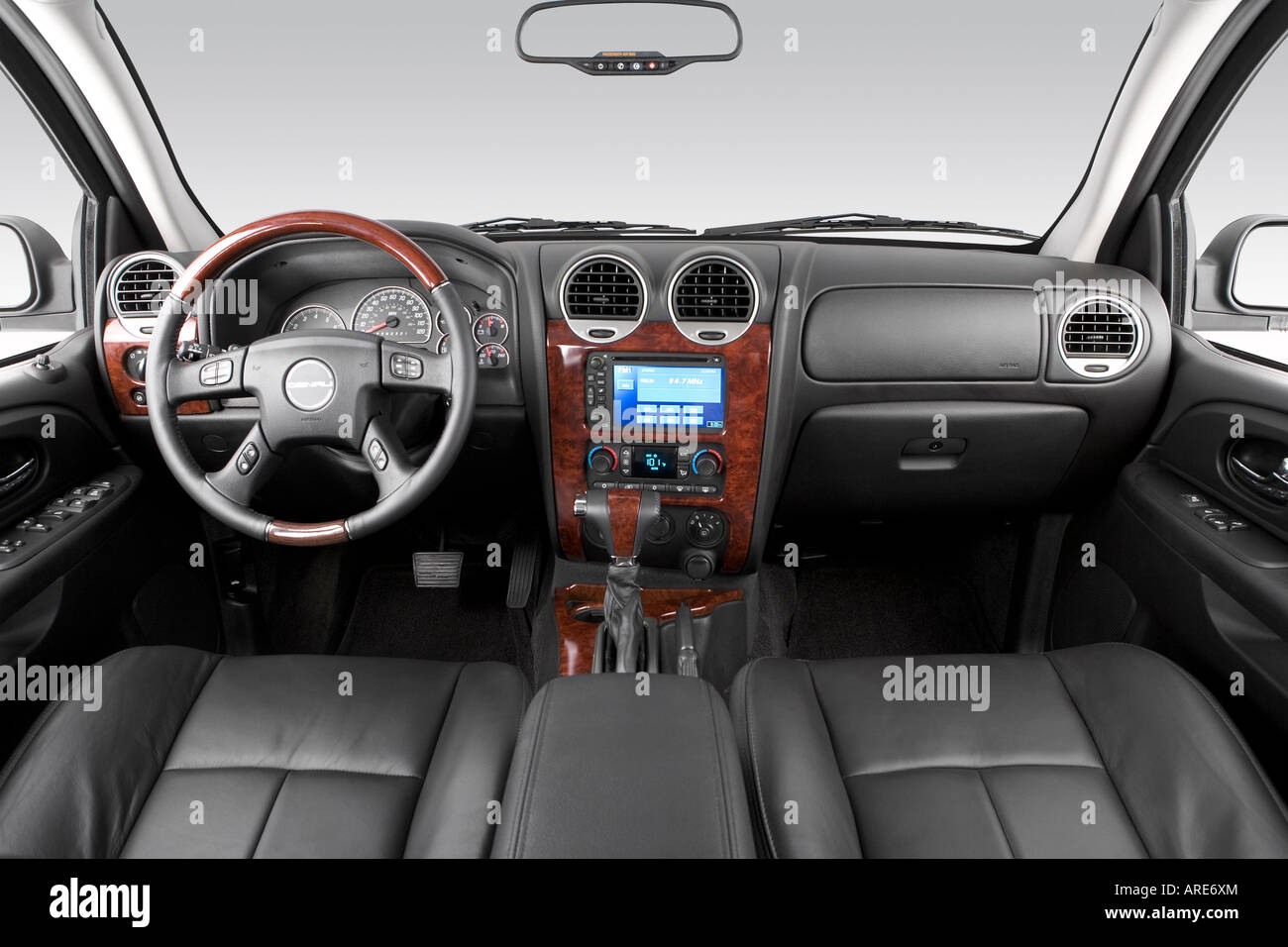 2006 Gmc Envoy Denali En Gris Planche De Bord Console Centrale Le Levier De Vitesses Voir Photo Stock Alamy