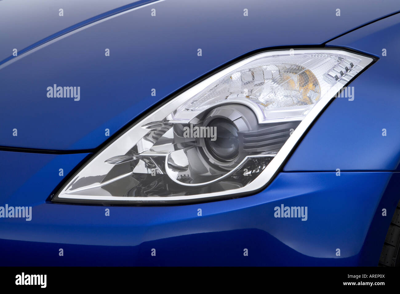 2006 Nissan 350Z Grand Touring en bleu - Phare Photo Stock - Alamy