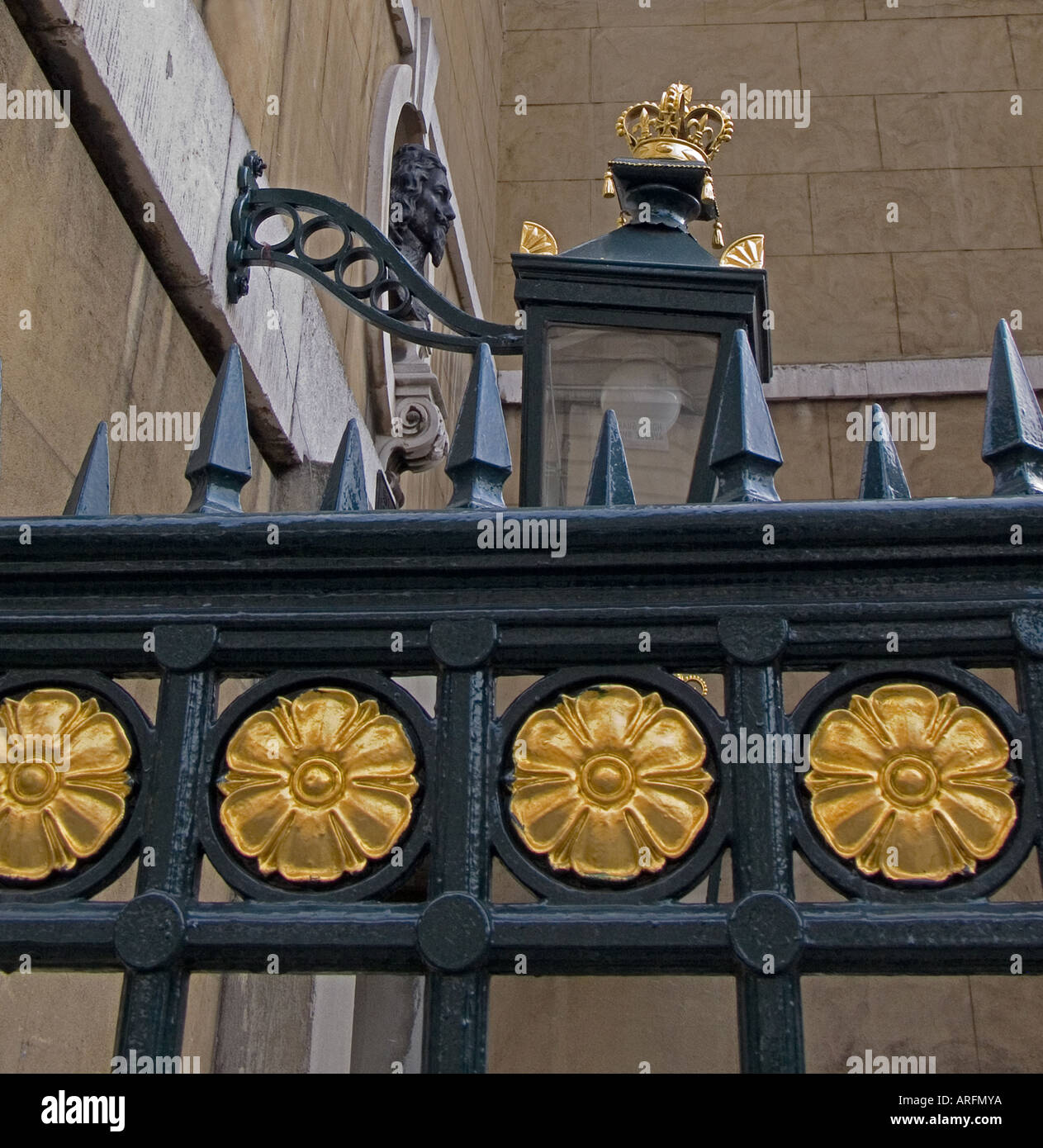 Buste du roi Charles le premier en dehors de la Banqueting House Whitehall London England UK Banque D'Images