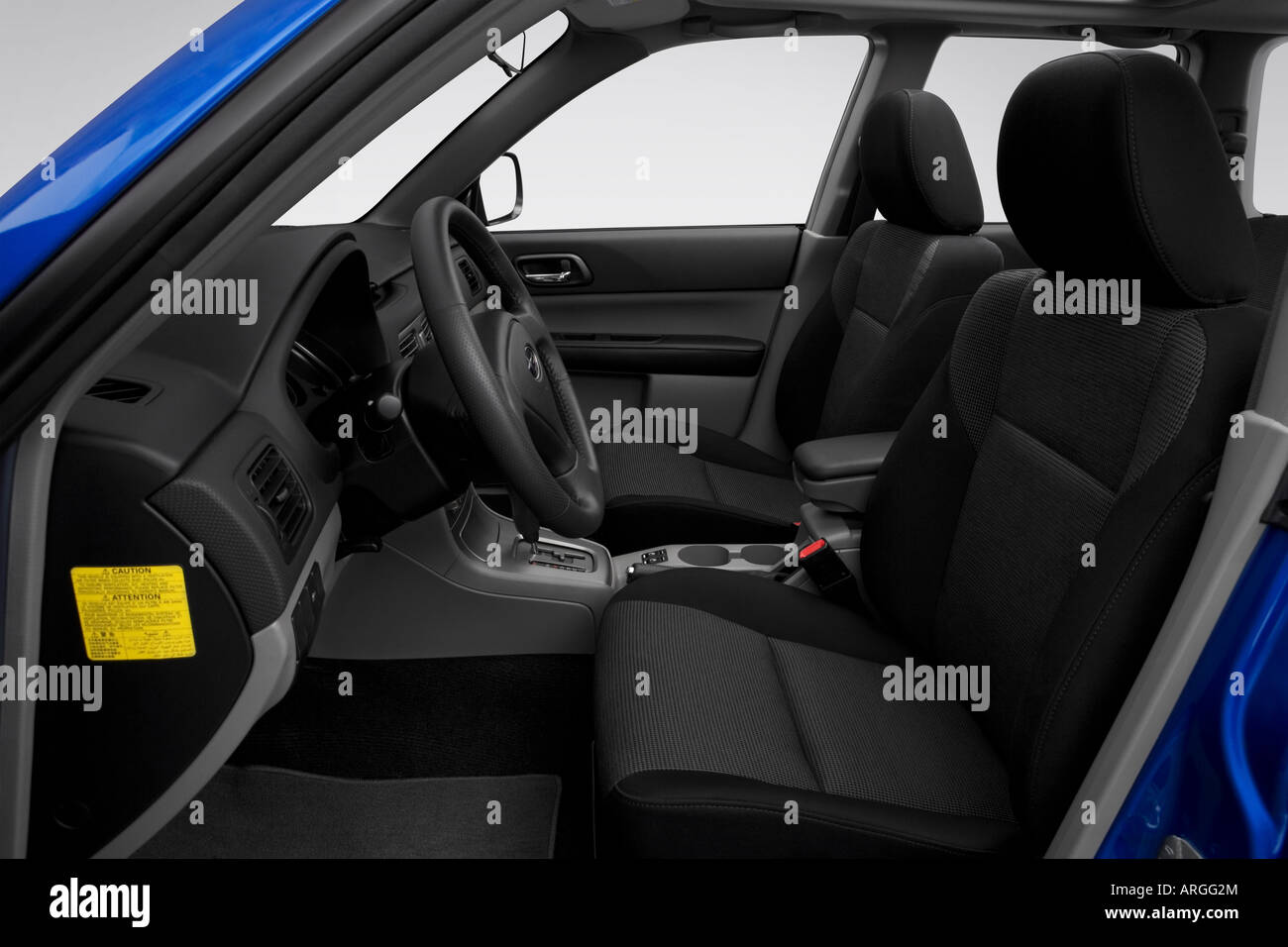 2007 Subaru Forester 2.5 XT Sport en bleu - sièges avant Banque D'Images