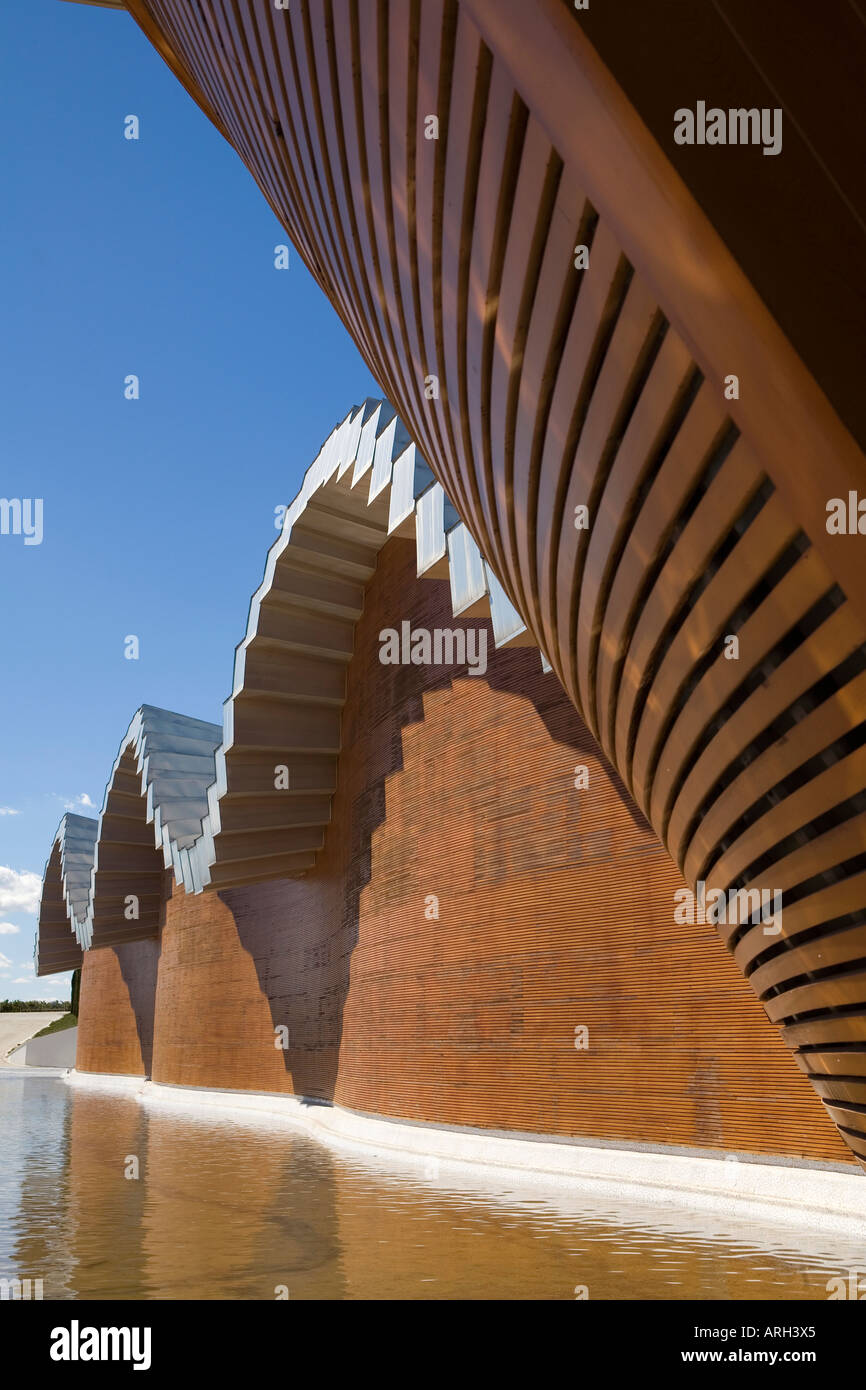 La bodega Ysios en La Rioja, Espagne. Conçue par Santiago Calatrava Banque D'Images