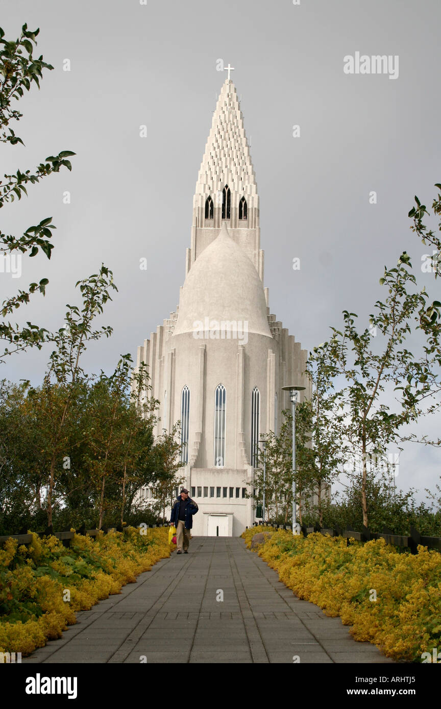 L'aspect arrière de l'église Hallgrimskirkja, Reykjavik, Islande Banque D'Images