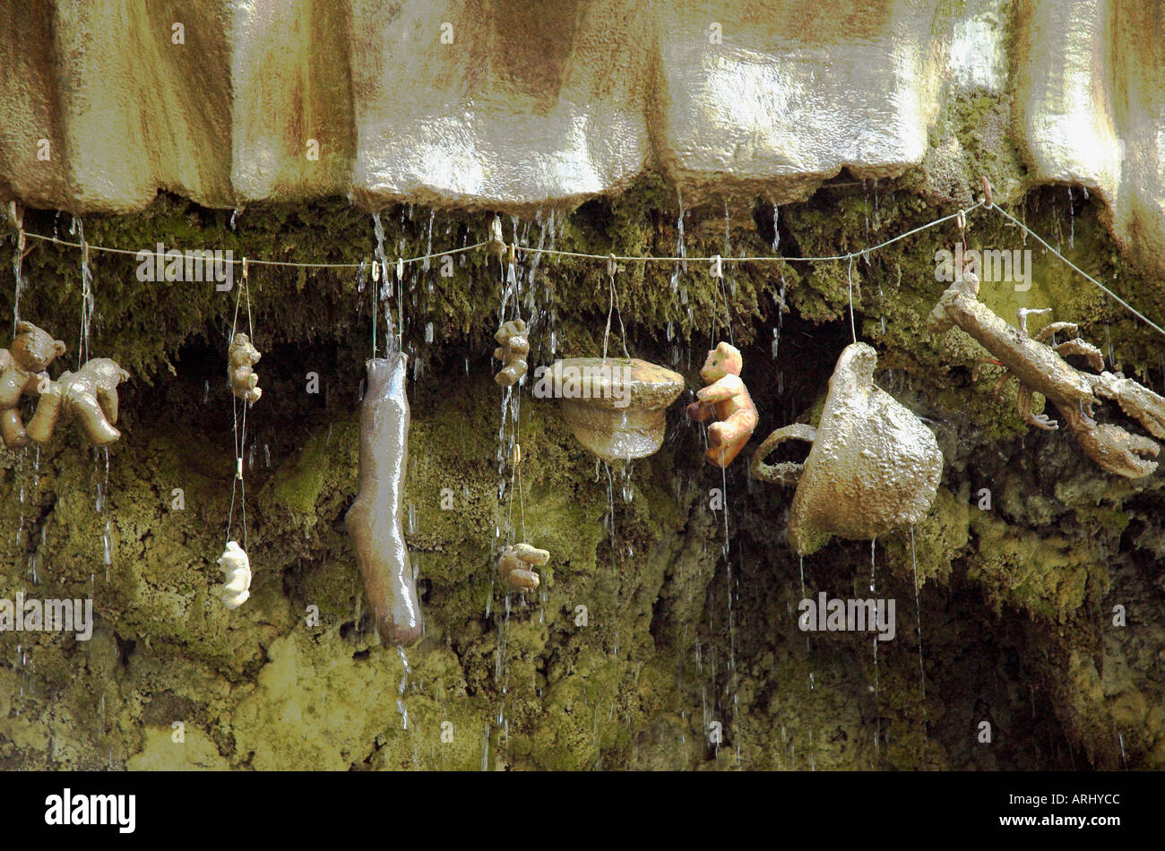 Well-Mother pétrifiante Shipton's Cave. Knaresborough. Banque D'Images