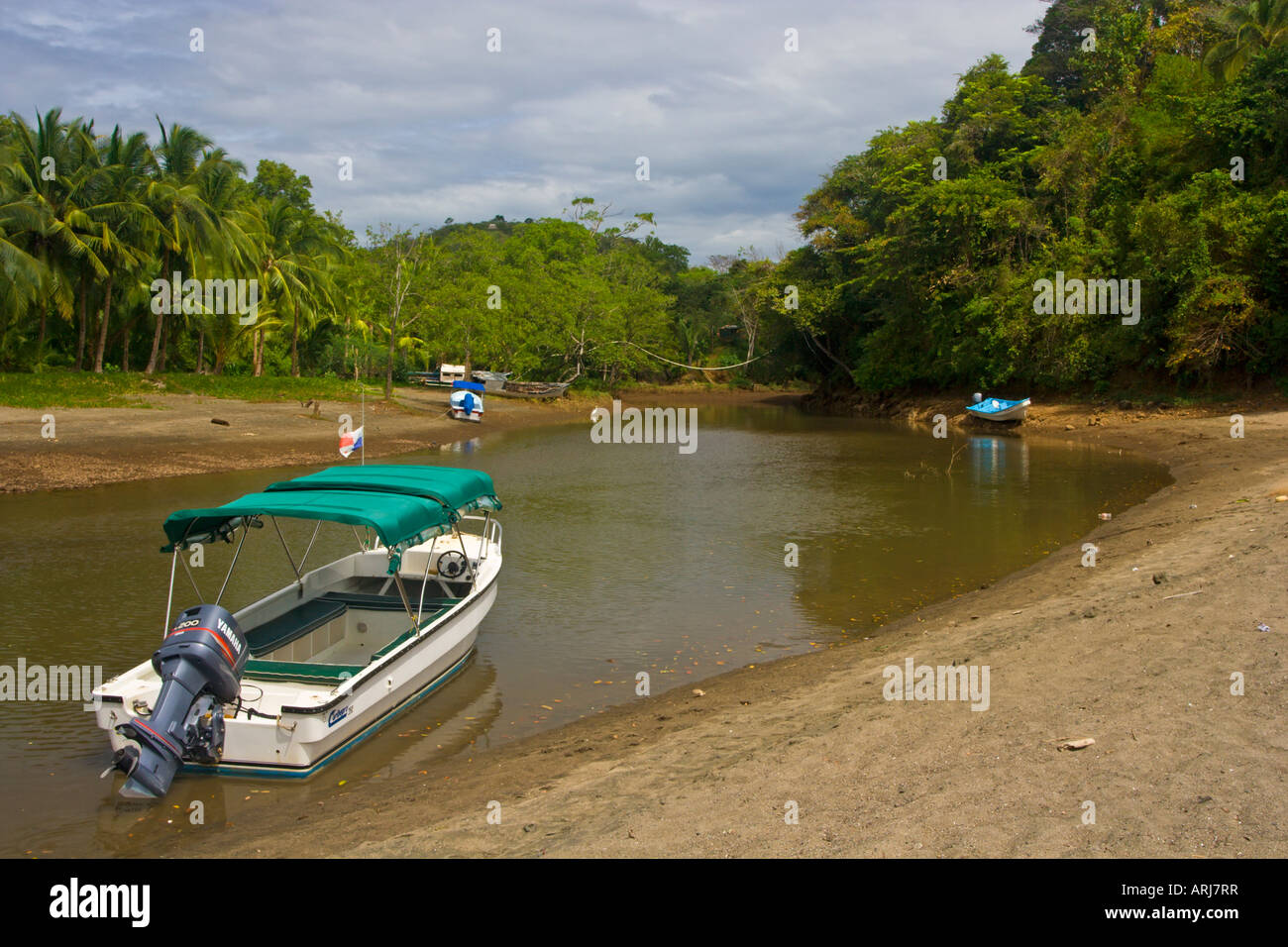 Bateaux sur la rivière à Santa Catalina Provincia de Veraguas Panama Banque D'Images