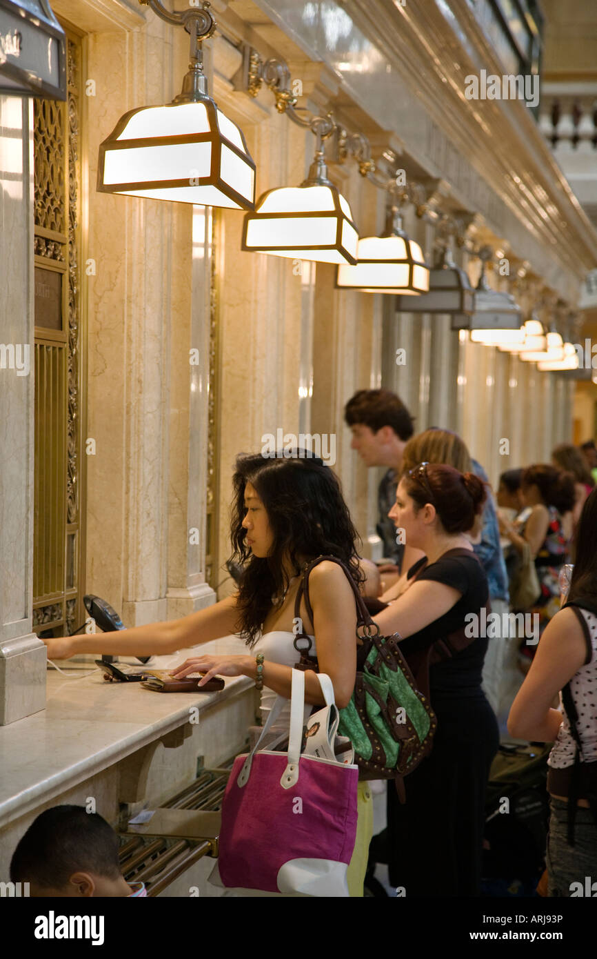 La fenêtre principale de l'achat de billets à l'intérieur de la gare Grand Central NEW YORK CITY Banque D'Images