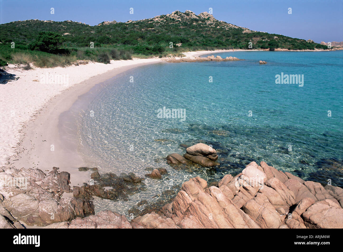 Baie et plage, Cala dei Cavaliere, île de Budelli, l''archipel de La Maddalena, en Sardaigne, Italie, Méditerranée, Europe Banque D'Images