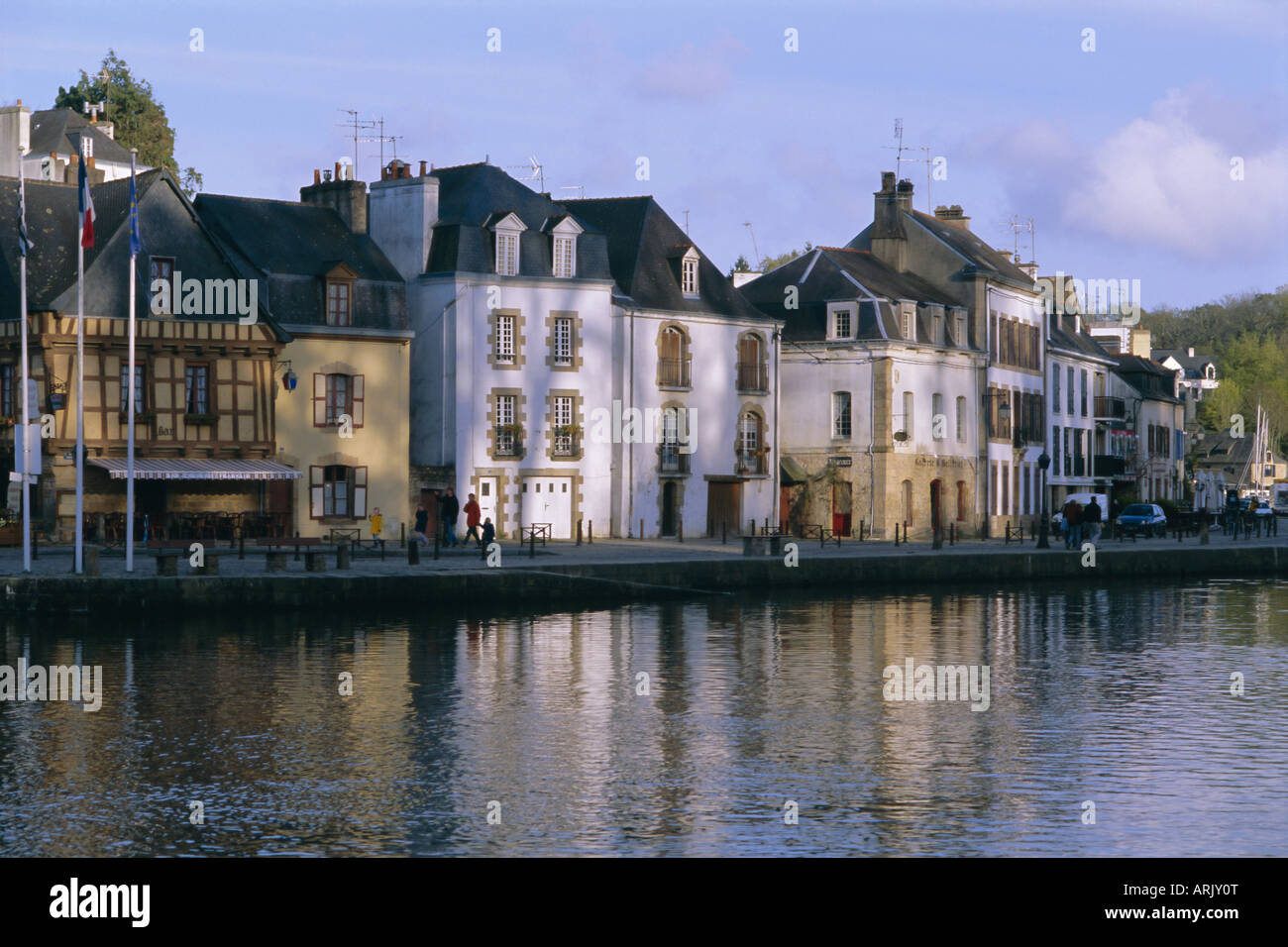 Bord de l'eau et le port de Saint Goustan (St. Goustan), ville d'Auray, Golfe du Morbihan (Golfe du Morbihan), Bretagne, France Banque D'Images