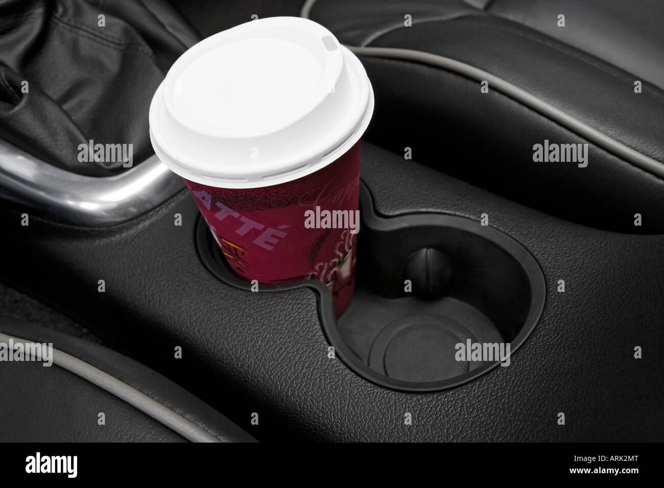 2008 Hummer H3 Alpha en rouge - Support de tasse avec Prop Banque D'Images