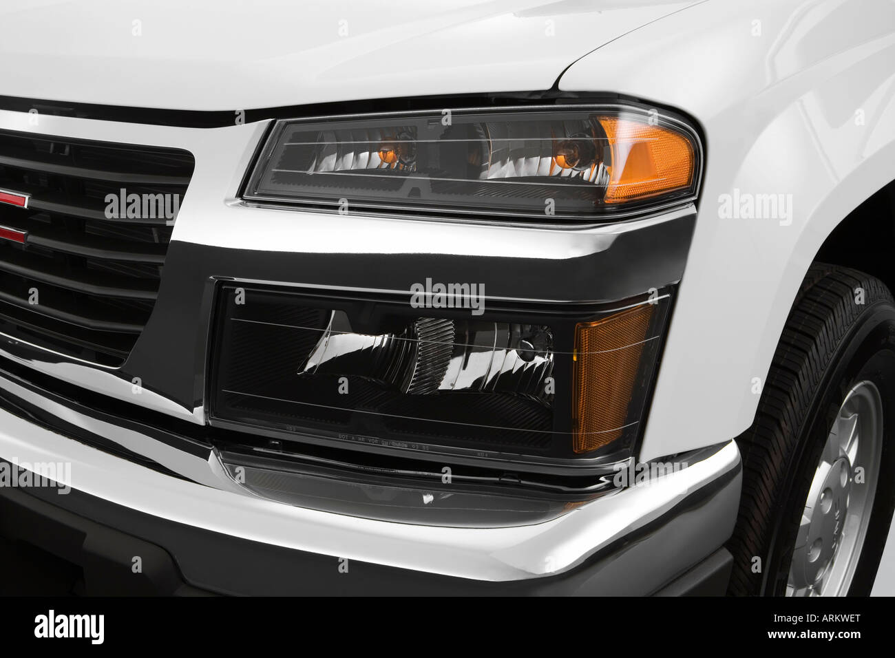 2008 GMC Canyon SLE en blanc - Phare Banque D'Images