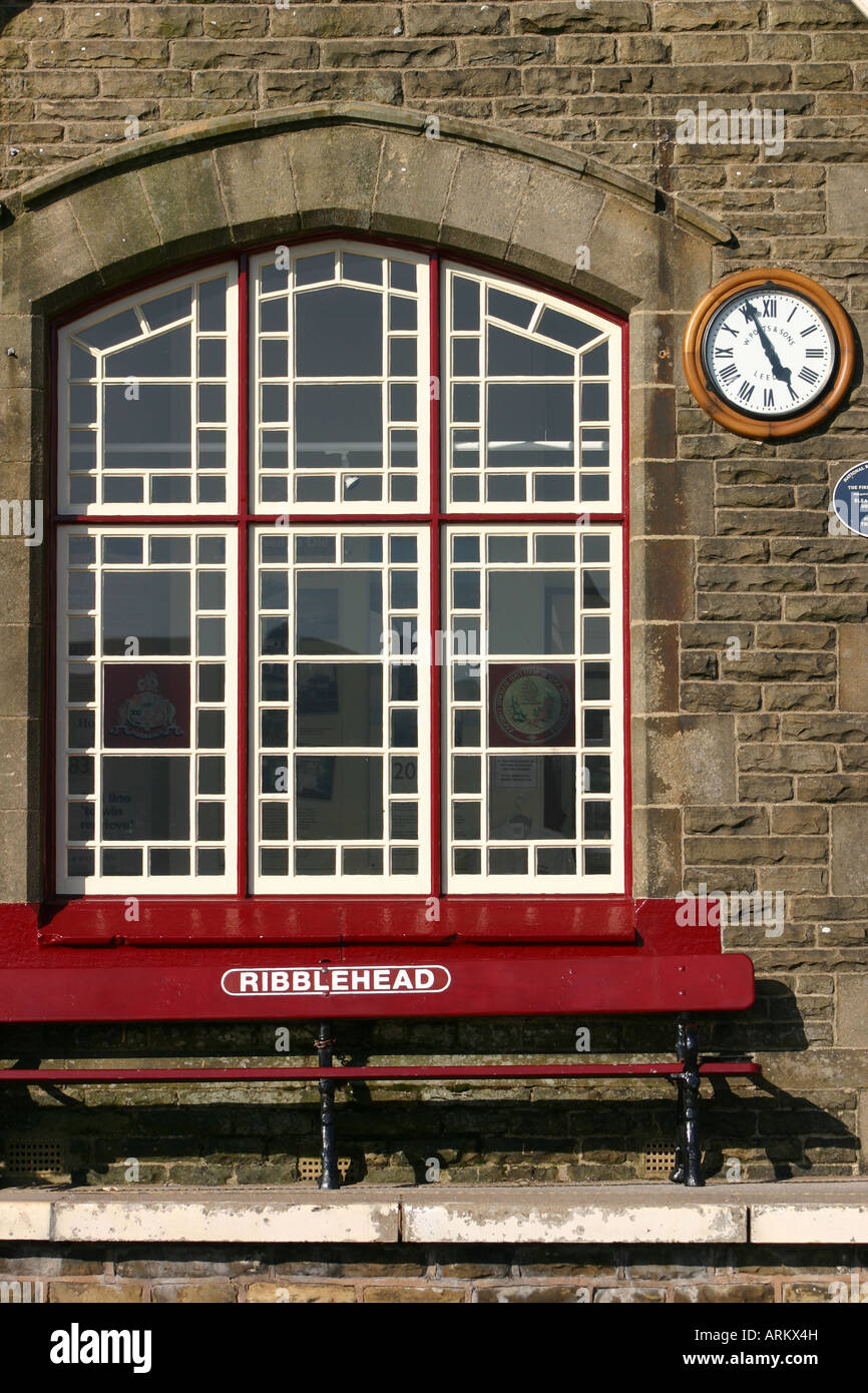 La gare victorienne siège passager windows Banque D'Images