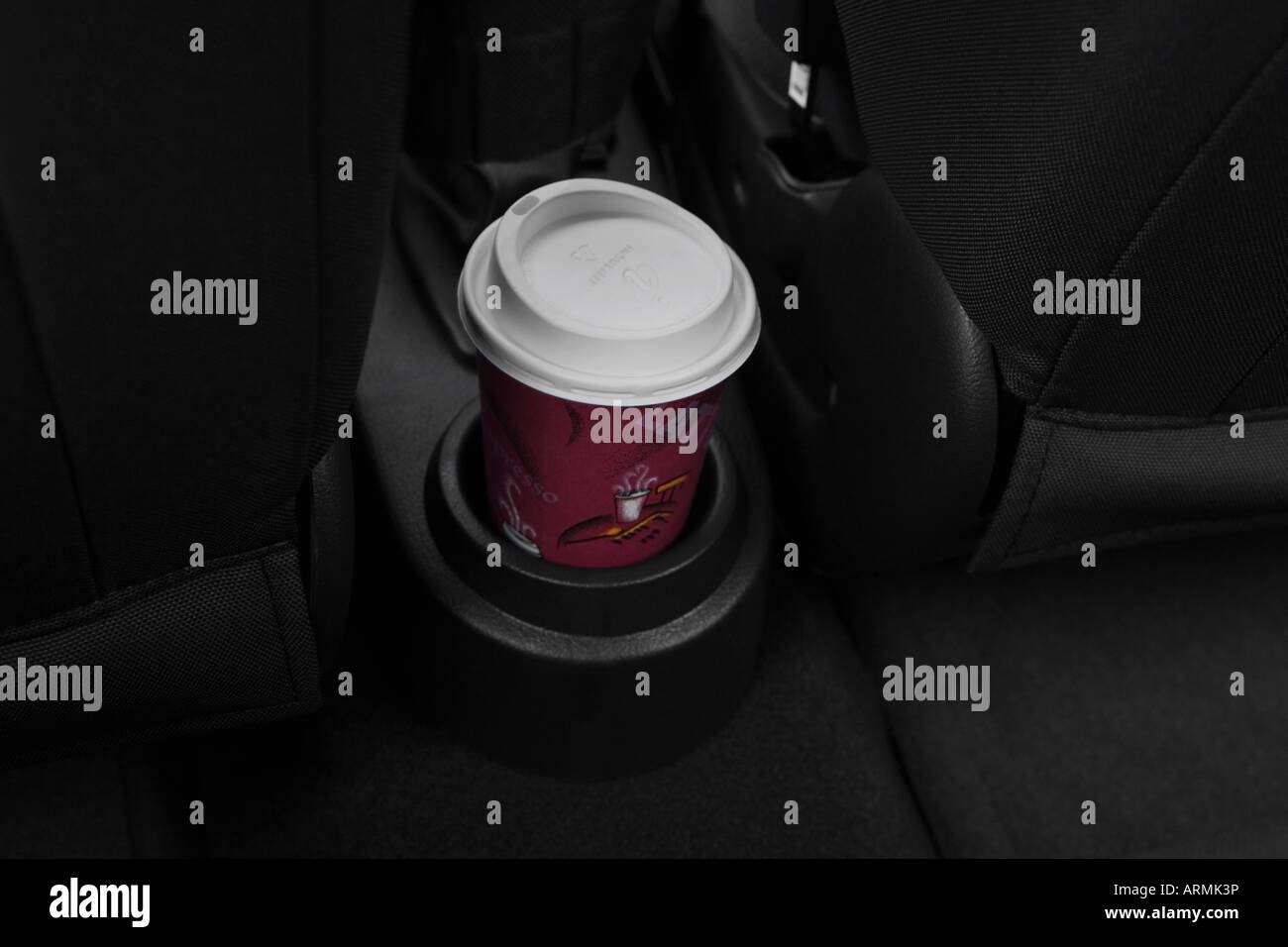 2008 Chevrolet Aveo5 LS en rouge - Support de tasse avec Prop Banque D'Images