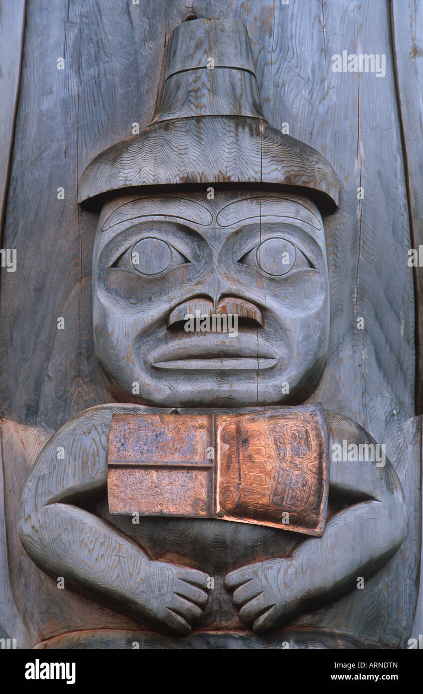 Skidegate Haida Gwaii, totem haïda contemporain,détail, British Columbia, Canada. Banque D'Images