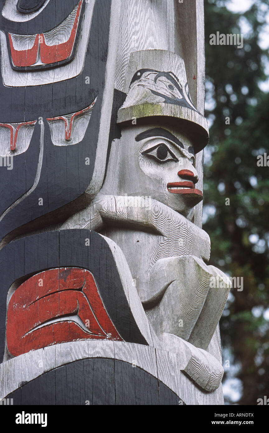 Skidegate Haida Gwaii, totem haïda contemporain,détail, British Columbia, Canada. Banque D'Images